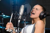 Как подготовить голос к занятиям вокалом: базовые упражнения и режим нагрузки