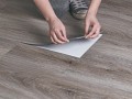 Кварцивиниловый ламинат — его особенности и отличия от линолеума