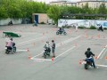 Больше, чем базовые навыки: продвинутое вождение в мотошколе
